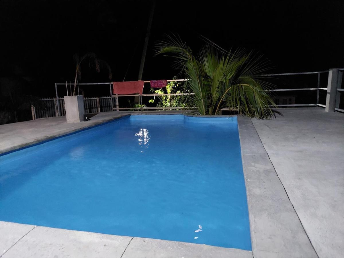 Le Pandanus Hotel Quatre Vents Exterior photo