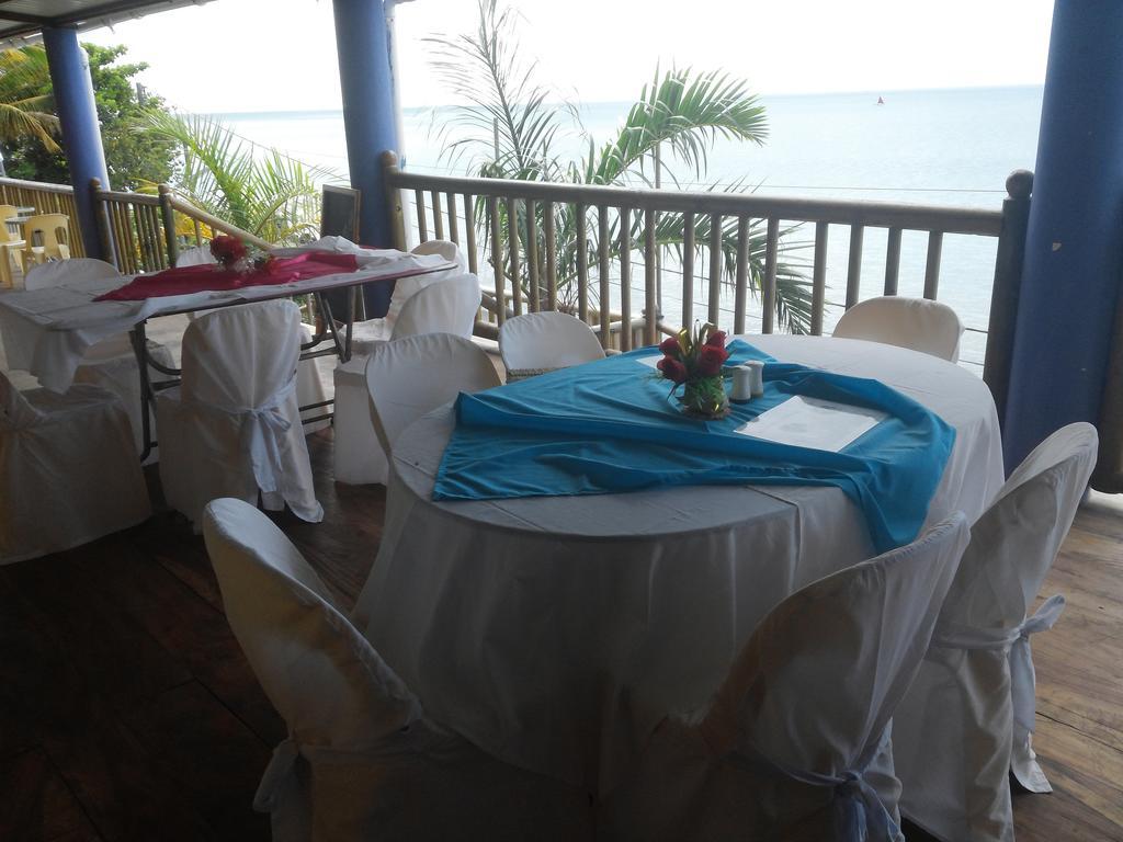 Le Pandanus Hotel Quatre Vents Exterior photo