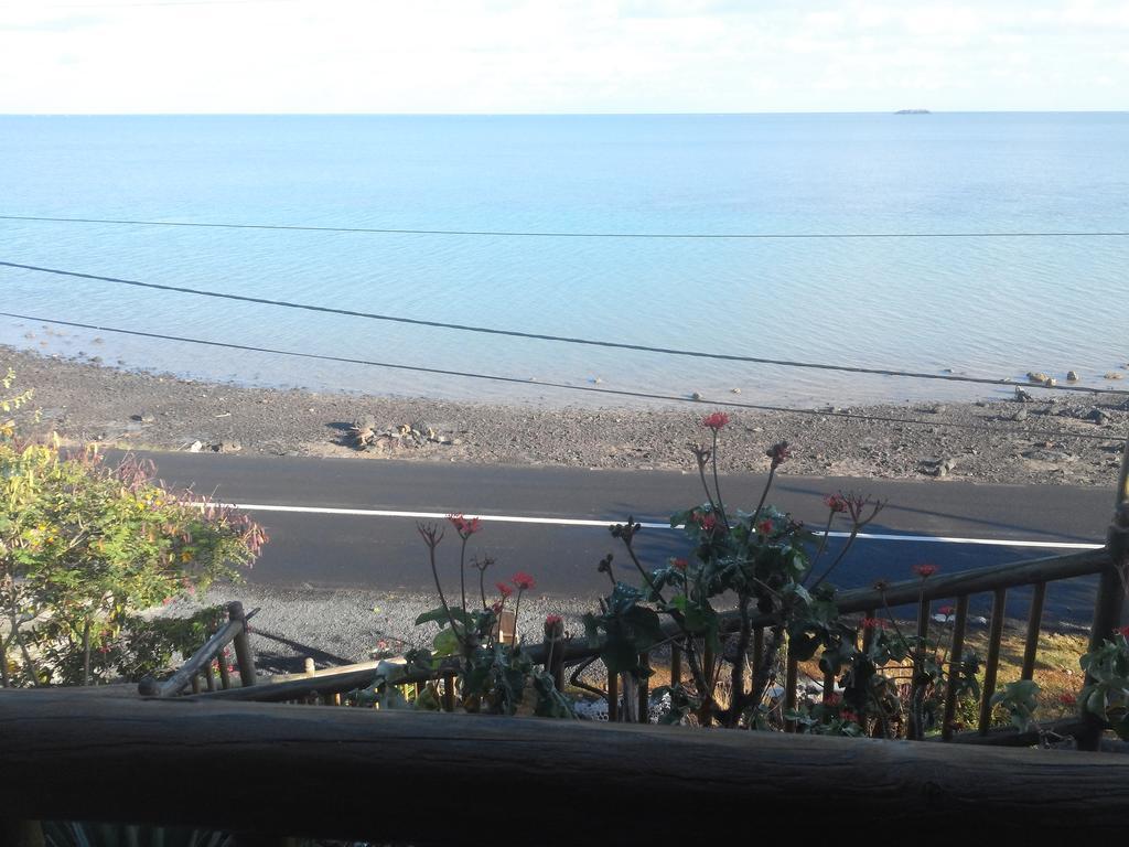 Le Pandanus Hotel Quatre Vents Exterior photo