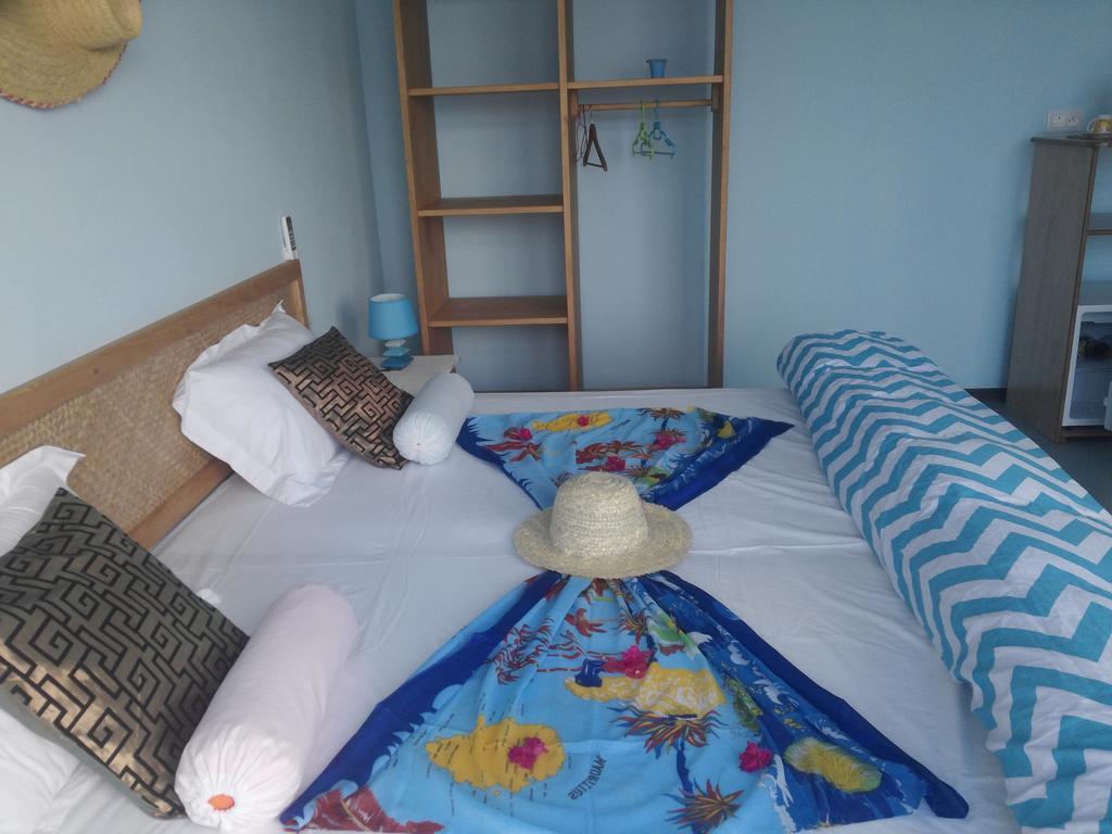 Le Pandanus Hotel Quatre Vents Exterior photo